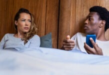 В мире растет число разводов из-за интрижки одного из супругов с чат-ботом