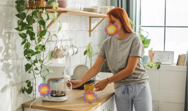 Насадка для смартфона SoundCam Go показывает источники звука на фото