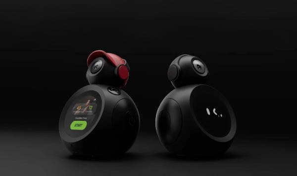 Забавный гаджет Atom, на самом деле — персональный тренер по фитнесу для всей семьи