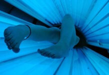 Солярии провоцируют мутации ДНК кожи и втрое увеличивают риск меланомы