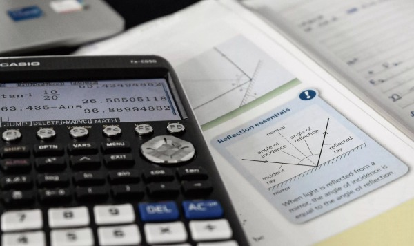 В век компьютеров и чат-ботов Casio по-прежнему продает миллионы калькуляторов в год