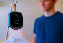 Небольшой гаджет Launbot высушит и разгладит любые вещи за полчаса