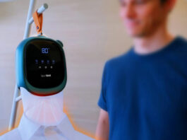 Небольшой гаджет Launbot высушит и разгладит любые вещи за полчаса