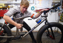 Эксцентричный изобретатель разработал велосипед на магнитной подвеске