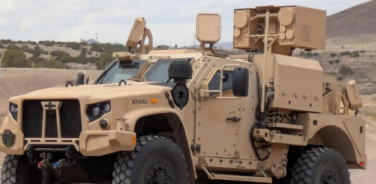 Малый транспорт армии США начинает получать противодроновые лазеры