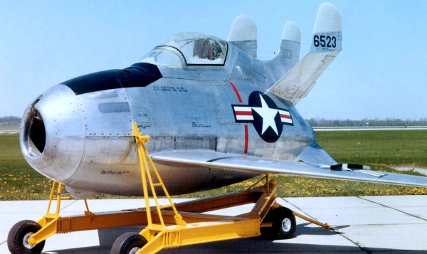 &laquo;Истребитель-паразит&raquo; XF-85 Goblin &mdash; один из самых необычных самолетов ВВС США