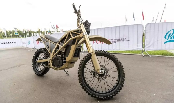 Концерн &laquo;Калашников&raquo; выпустил электробайк Иж-Эндуро с коляской