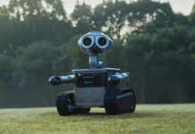 Домашние роботы-помощники W1 и M1 готовы следовать за вами повсюду