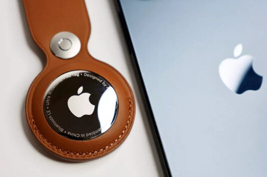 Apple разрабатывает носимый ИИ-гаджет, внешне напоминающий AirTag