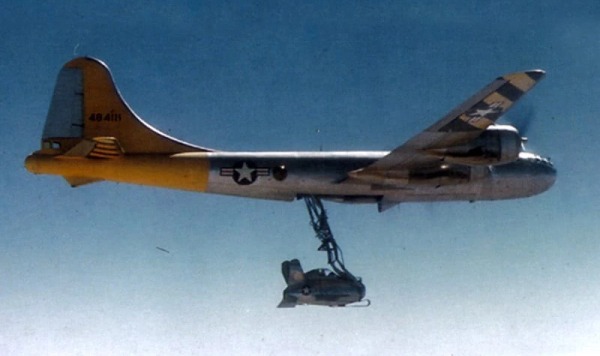 &laquo;Истребитель-паразит&raquo; XF-85 Goblin &mdash; один из самых необычных самолетов ВВС США