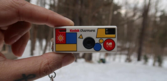 Kodak выпустила игрушечную камеру Charmera, которая мгновенно стала хитом