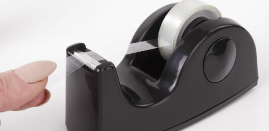 Ученые раскрыли секрет «треска» скотча при отрыве