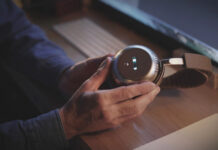 Наушники Ecoute TH2 используют настоящие ламповые предусилители для идеального звука