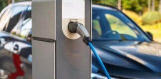 Быстрая зарядка ускоряет деградацию батарей электромобилей вдвое