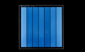 Технология «вечного» хранения данных от Microsoft теперь может работать на стекле от обычной кухонной посуды