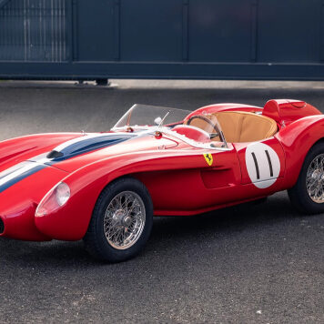 Детский суперкар Ferrari был продан на аукционе за рекордные 243 000 долларов