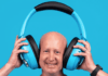 Эти гигантские наушники Blue XL от JLab — реальный гаджет, а вовсе не первоапрельская шутка