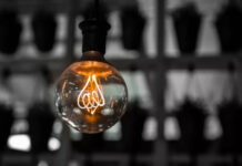 Лампочку Эдисона 1879 года превратили в эффективный графеновый реактор