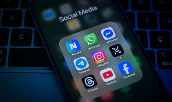 Испания закроет подросткам до 16 лет доступ к соцсетям