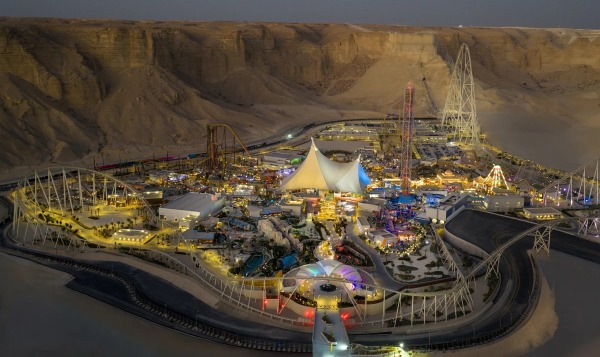 Три самых фантастических американских горки в мире открылись в Саудовской Аравии