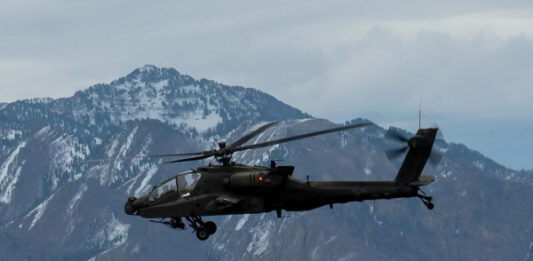 Новые разрывные снаряды превратят штурмовой АН-64 «Apache» в охотника на дронов