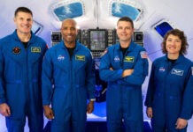 NASA разрешило астронавтам брать в космос смартфоны