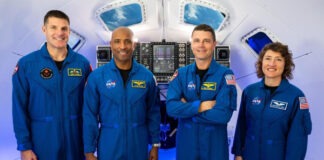 NASA разрешило астронавтам брать в космос смартфоны