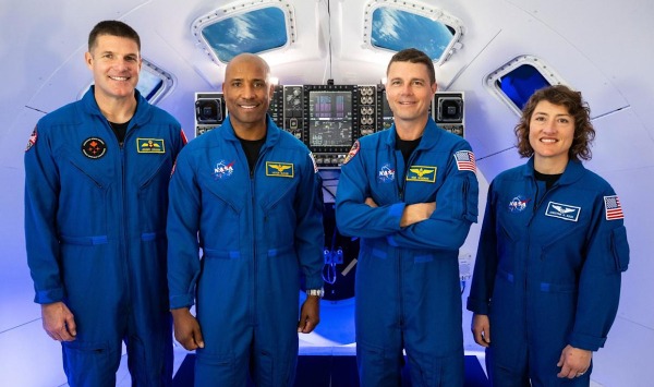 NASA разрешило астронавтам брать в космос смартфоны