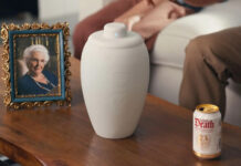 Погребальные урны от Spotify позволят вам играть любимую музыку из могилы