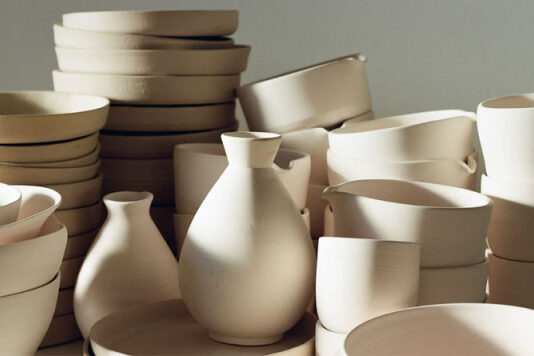 Во Владимире разработали керамику, которая сама покрывает себя глазурью
