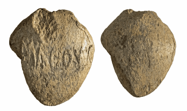 Греческая пуля для пращи возрастом 2100 лет принесла врагу издевательское послание