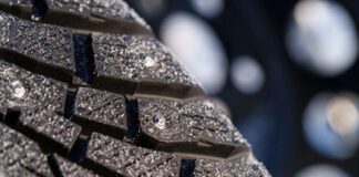 Финская Nokian Tyres выпустила зимние шины с автоматической активацией шипов