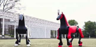 Робоконь китайской DEEP Robotics способен нести на себе наездника до 50 килограммов