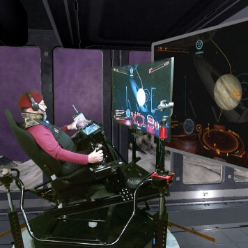 Геймер переделал кресло от VR-аттракциона в кабину звездного истребителя