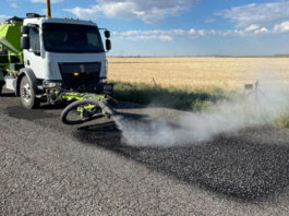 Распылитель жидкого битума Cimline P5 ремонтирует выбоины на асфальте всего за 2 минуты