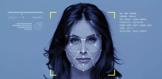 Пожилая женщина провела шесть месяцев в тюрьме и потеряла дом из-за ошибки системы распознавания лиц