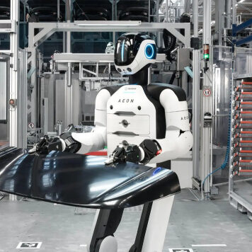 BMW начала использовать андроидов на своем ключевом заводе в Лейпциге