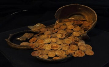 В Торжке нашли клад из 409 золотых монет позднейшей Российской империи