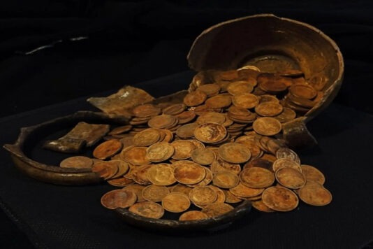 В Торжке нашли клад из 409 золотых монет позднейшей Российской империи