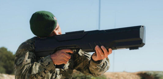 Американская Lyocon разработала лазерный излучатель для ослепления дронов