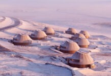 На древнем вулкане во Внутренней Монголии построили один из самых необычных отелей мира