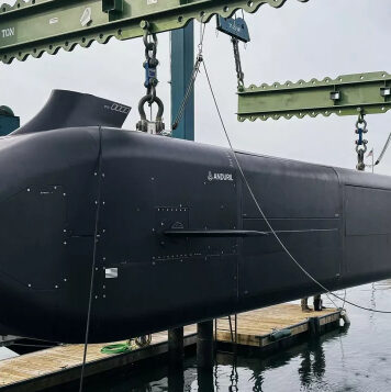 ВМС США выбрали подводный «авианосец» для запуска роев дронов