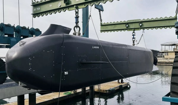 ВМС США выбрали подводный &laquo;авианосец&raquo; для запуска роев дронов