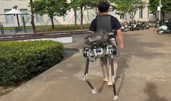 Робот-кентавр из Китая поможет переносить тяжелые грузы, радикально снижая нагрузку на человека