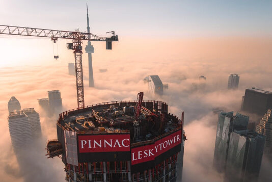 12-гранный небоскреб Pinnacle SkyTower в Торонто стал самым высоким в Северной Америке