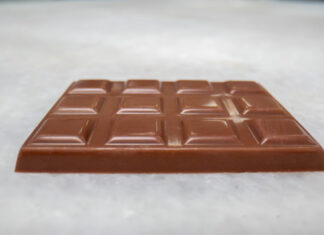 Mondelez выпустила первый в мире шоколад из выращенных в лаборатории какао-бобов