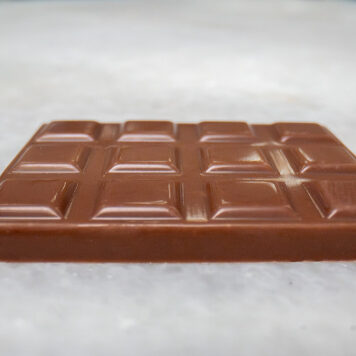 Mondelez выпустила первый в мире шоколад из выращенных в лаборатории какао-бобов