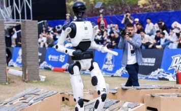 Робот Tien Kung 3.0 выиграл в состязании Robot Warrior Challenge полностью без участия человека