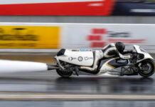 Паровой мотоцикл Force of Nature мгновенно разгоняется до 310 км/ч