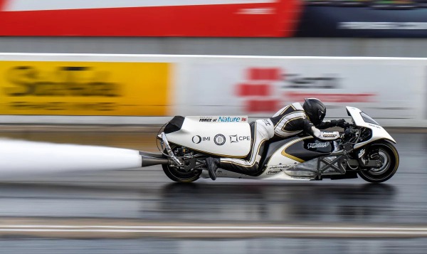 Паровой мотоцикл Force of Nature мгновенно разгоняется до 310 км/ч